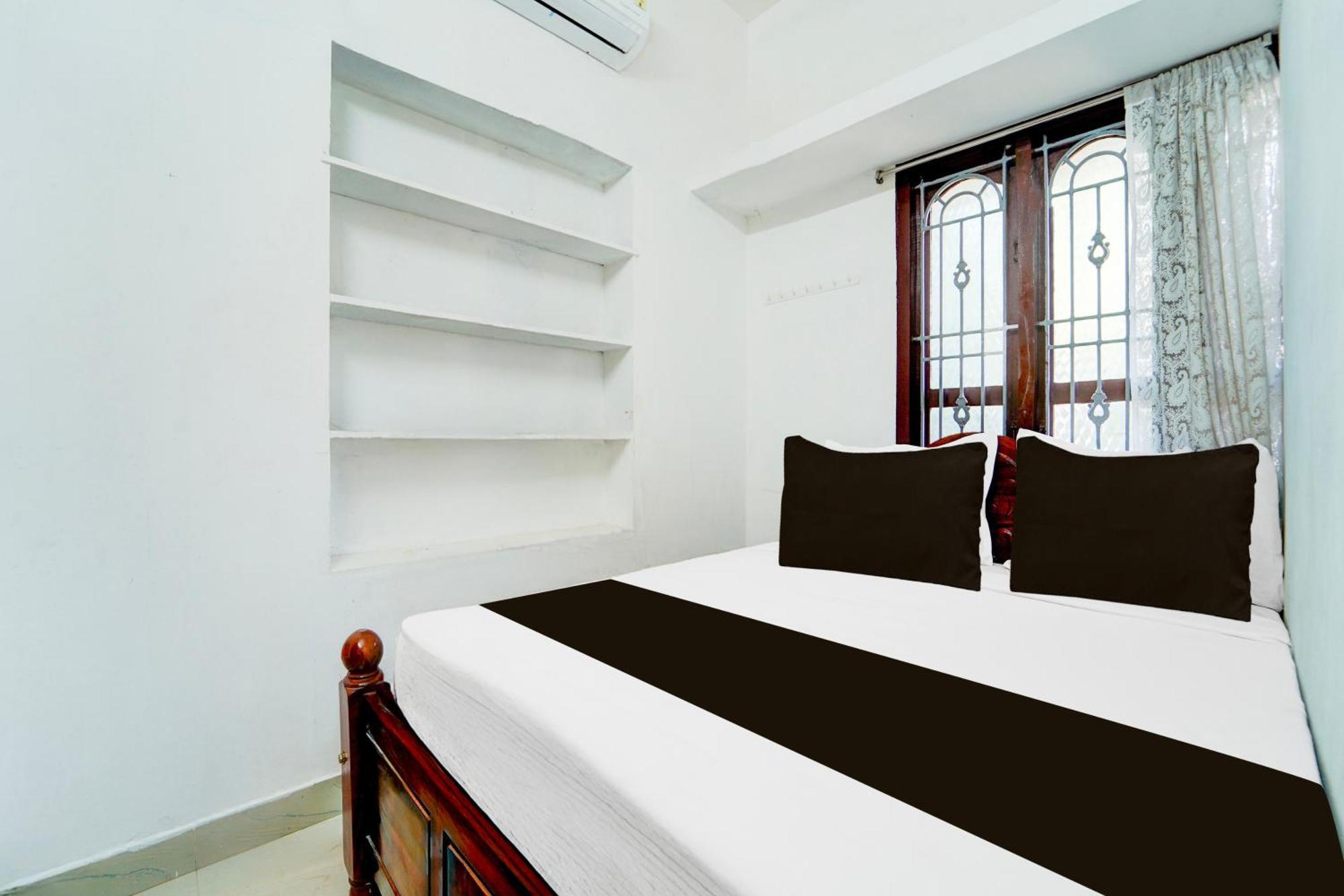 קניאקומרי Hotel O Sri Srinivasa Residency מראה חיצוני תמונה